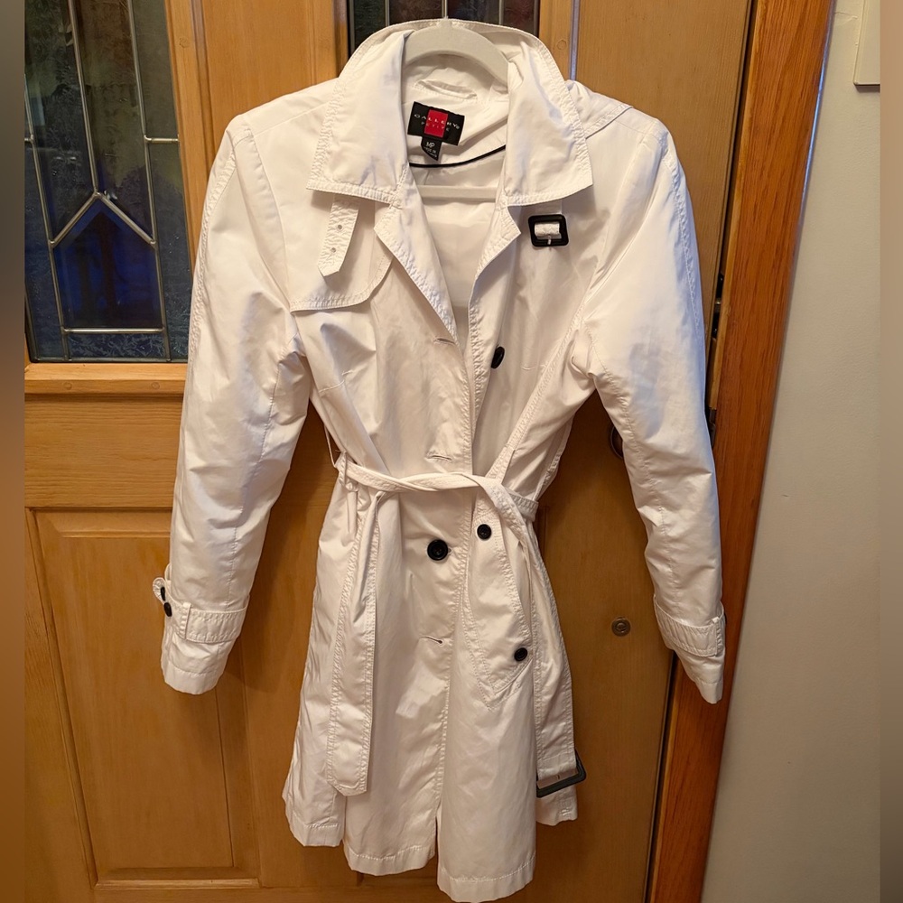Gallery White Double-Breasted Trench Coat with Belt